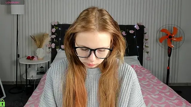 boozekirs_ from StripChat