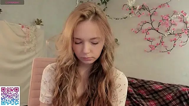 boozekirs_ from StripChat