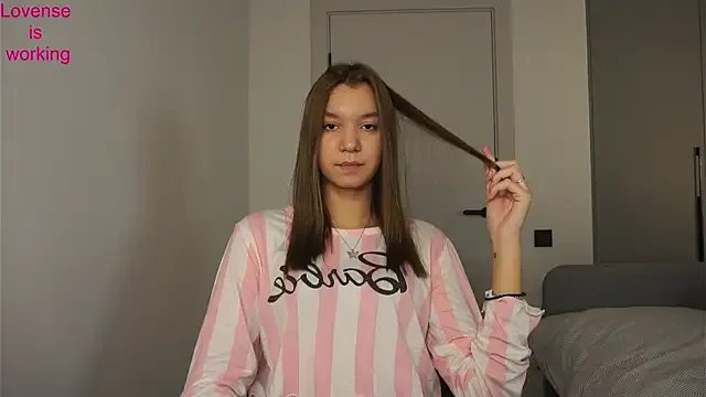 BrynnHolverson from StripChat