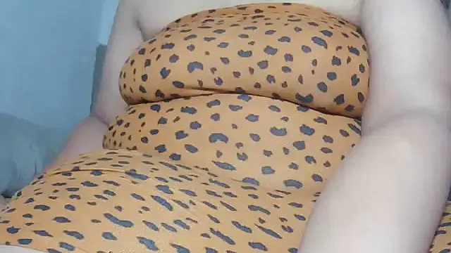 BustyThickyAss from StripChat