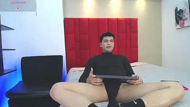 Cady_Hot from StripChat