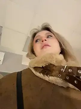  CaitlinSugar chat room