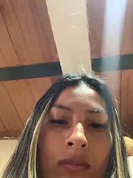 Cami_Leon2 from StripChat