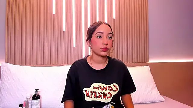 Camile_cute from StripChat