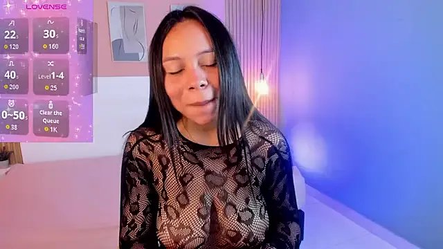 candy_lux30 from StripChat