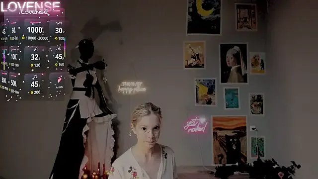 Careful_i_bite from StripChat