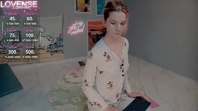 Careful_i_bite from StripChat