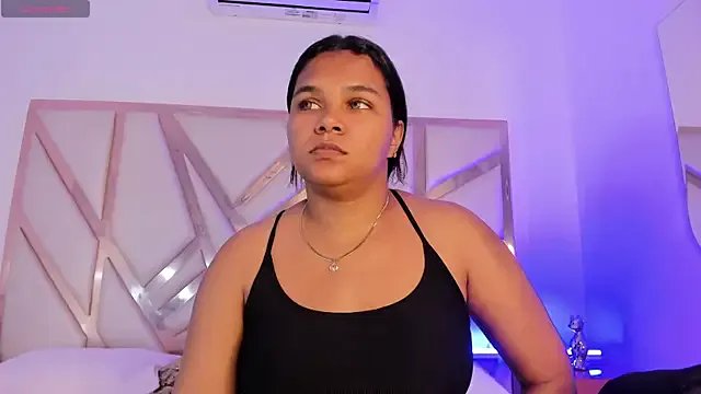 Carolina_Evanss from StripChat