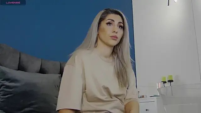 CelineMeyerr from StripChat