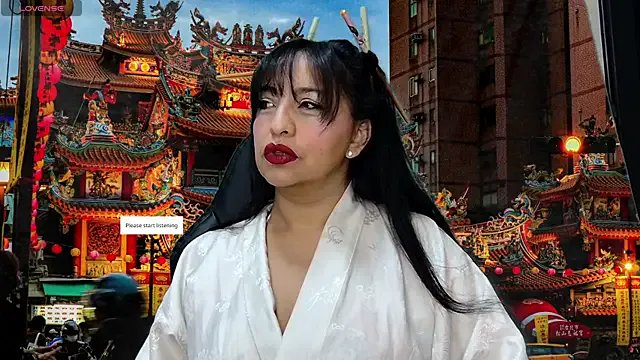 Chanel_milff_ from StripChat