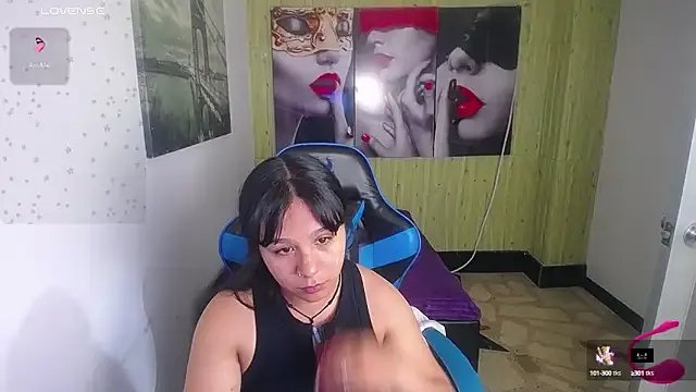 Charis_21 from StripChat