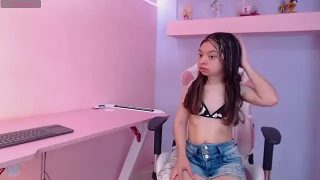 CharlotteMuller from StripChat