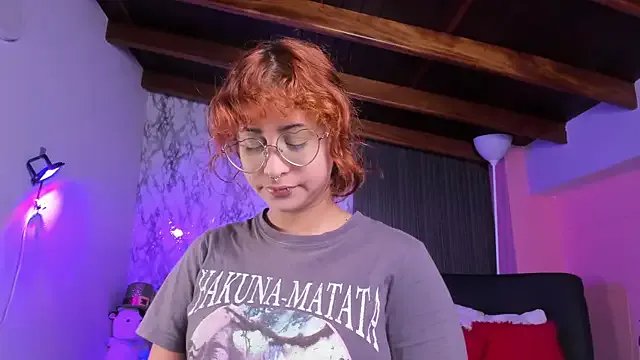 chloe_blue from StripChat