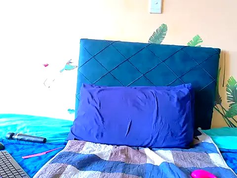 chloechrome from StripChat