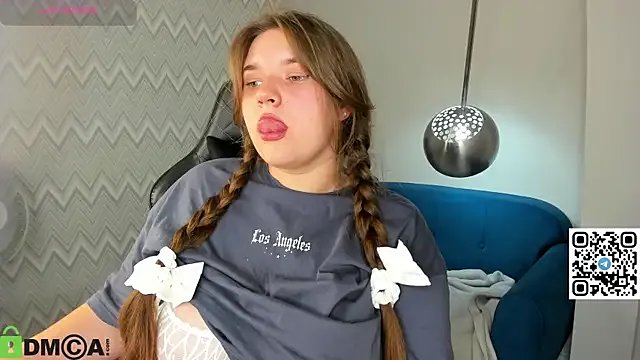 Chloee_White from StripChat