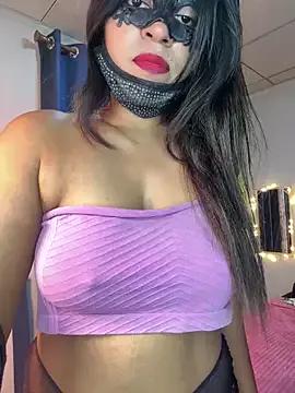 Cinderella-98 from StripChat is Freechat