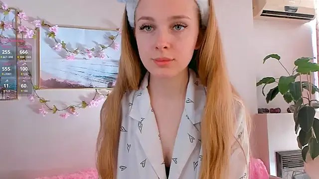 CindyGreen from StripChat