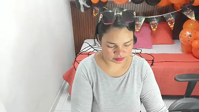 Cloe_35 from StripChat