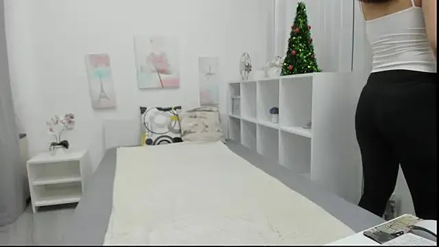  Comely_Camillla chat room