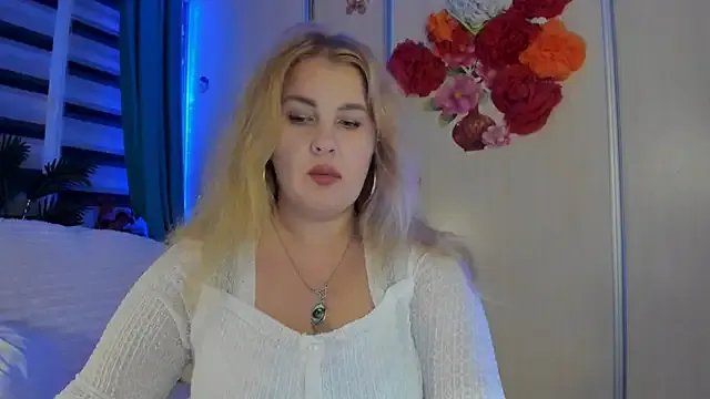 CoraSwon from StripChat