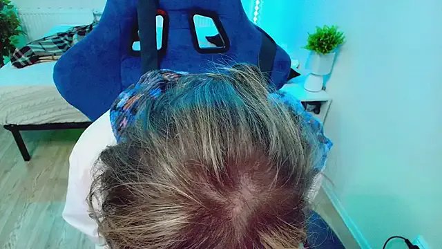 CranberryHot from StripChat