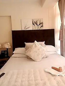 Creamy_Chocolatex from StripChat