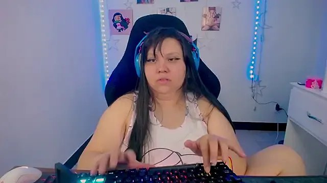 crystal7u7 from StripChat