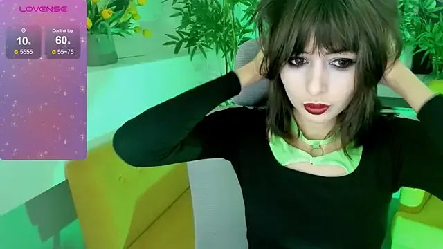 CrystallBloom from StripChat