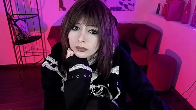 CrystallBloom from StripChat