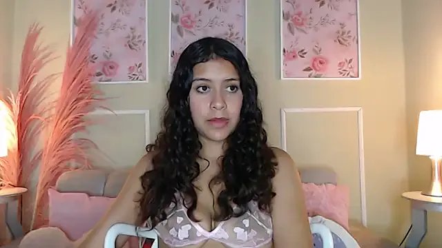 CurlyDani from StripChat