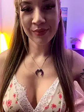 Cute-Alice from StripChat