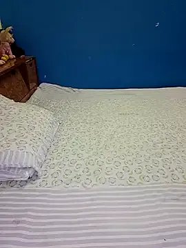 Cute-Zarina from StripChat