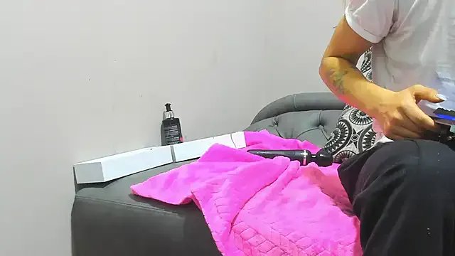 Dafne_Mel from StripChat