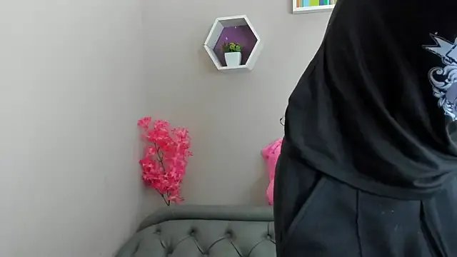 Dafne_Mel from StripChat