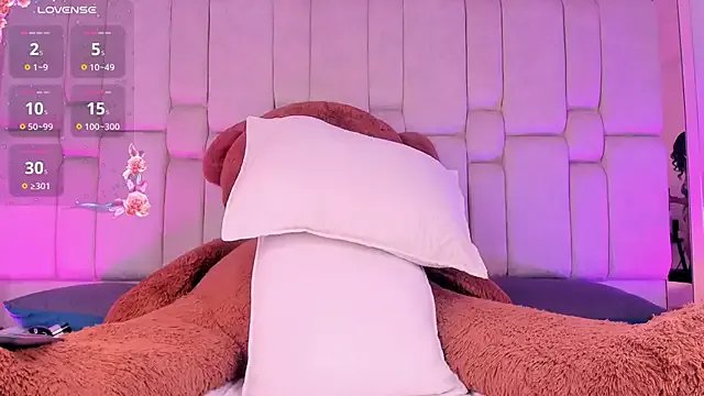 Daia_Ortiz from StripChat