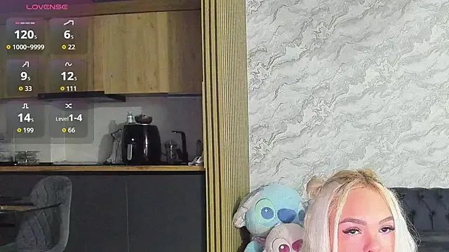 Daisy_Abby03 from StripChat