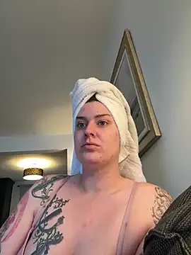 DaisyBlake from StripChat