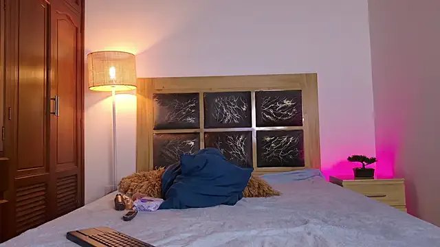 dark_angell77 from StripChat