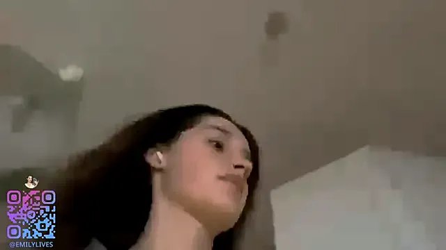 DarlineBrustera from StripChat