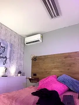 DeboraEvans from StripChat