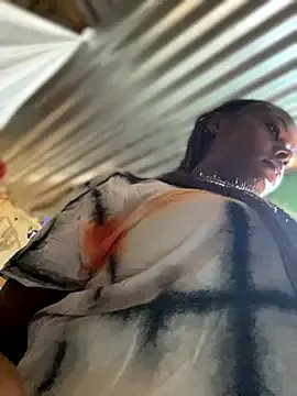 Dellah27 from StripChat