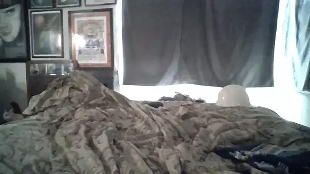 den-rock4u from StripChat is Freechat