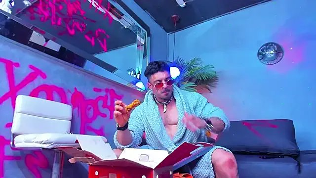 dennis_cox1 from StripChat