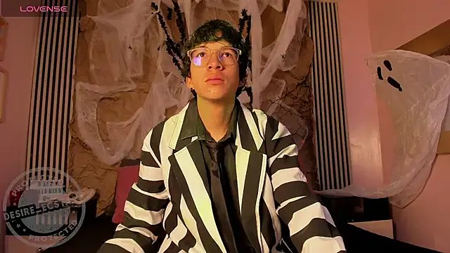  Desire_Ecstasy chat room