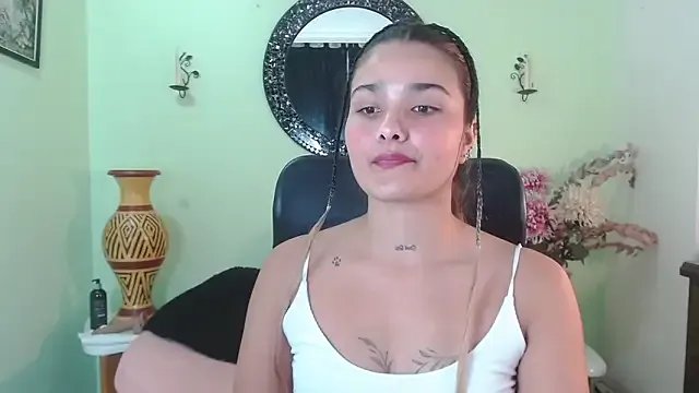 DestinyHills from StripChat