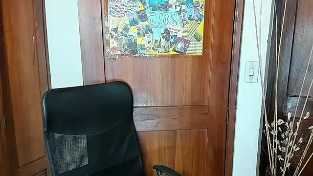 DestinyHills from StripChat