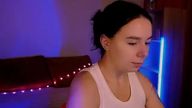 Di_na_Bell from StripChat