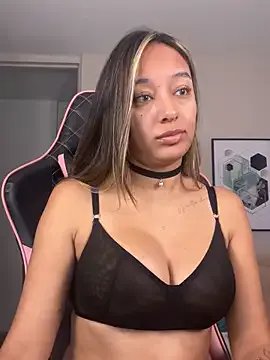 DianaHopson from StripChat