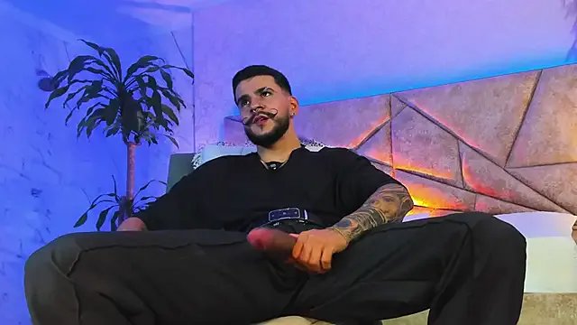 DickGriffith_ from StripChat