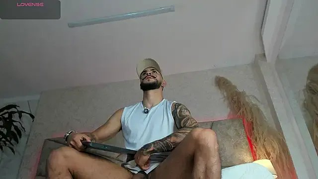 DickGriffith_ from StripChat